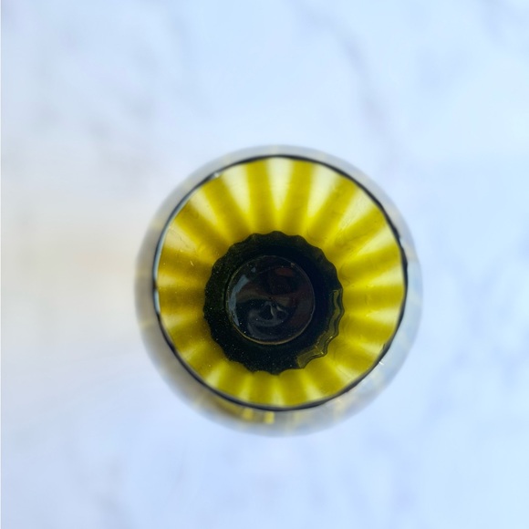 Vintage Midcentury modern Empoli glass olive green optic vase - Picture 4 of 6